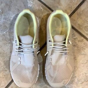 On Cloud Tennis Shoes